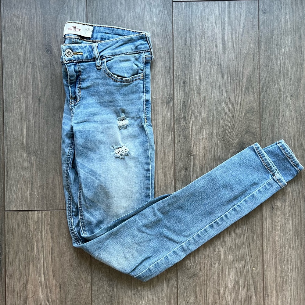 Hollister Jeans- Size 7/28